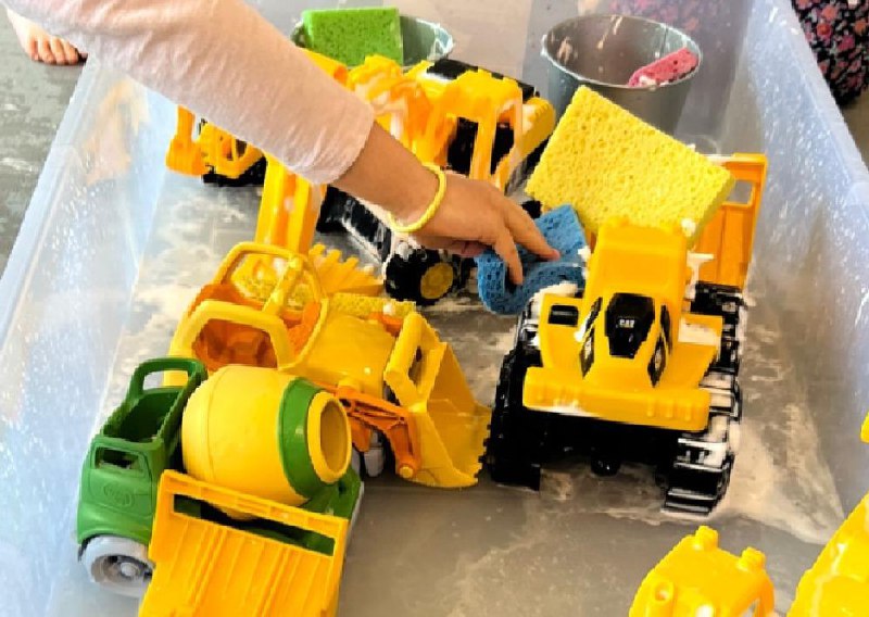 Construction play sensory activity